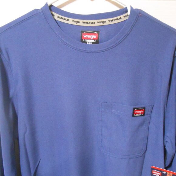 NEW Men's LS Wrangler Performance Workwear Pocket Tee size S 34-36 Blue 👨 - Picture 3 of 9